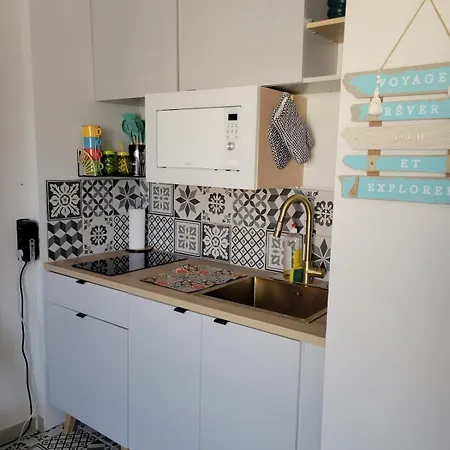 Cozy Beachfront Апартаменты Борм-ле-Мимоза